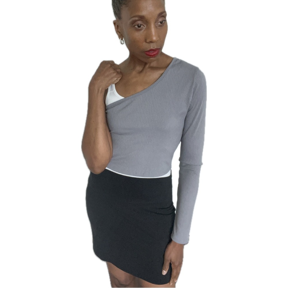AMBIANCE APPAREL•SIZE L•BLACK•MINI SKIRT